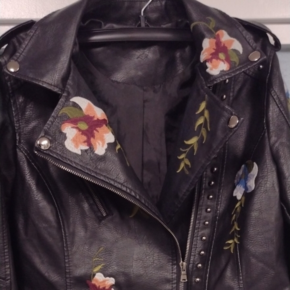 Black Leather Synthetic Motorcycle Jacket with Floral Embroidery - Picture 6 of 16